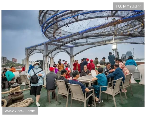 探秘游艇会206:畅享海洋魅力与高端社交体验 探秘游艇会206:畅享海洋魅力与高端社交体验